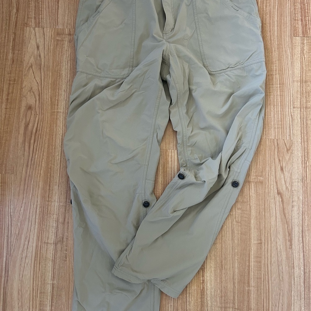 Eastern Mountain Sports Woman’s  Sz 14 Khaki Cargo Pants